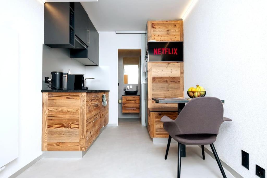 Small But Wow! Studio With Pool @ The Central Lake Crans-Montana Zewnętrze zdjęcie